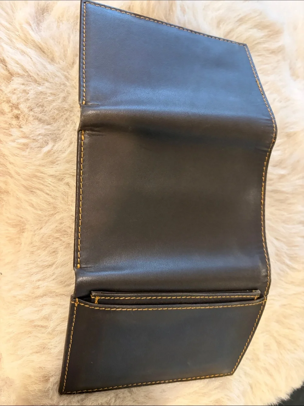 Dopp Brown Leather Card & Key Holder with Contrast Stitching